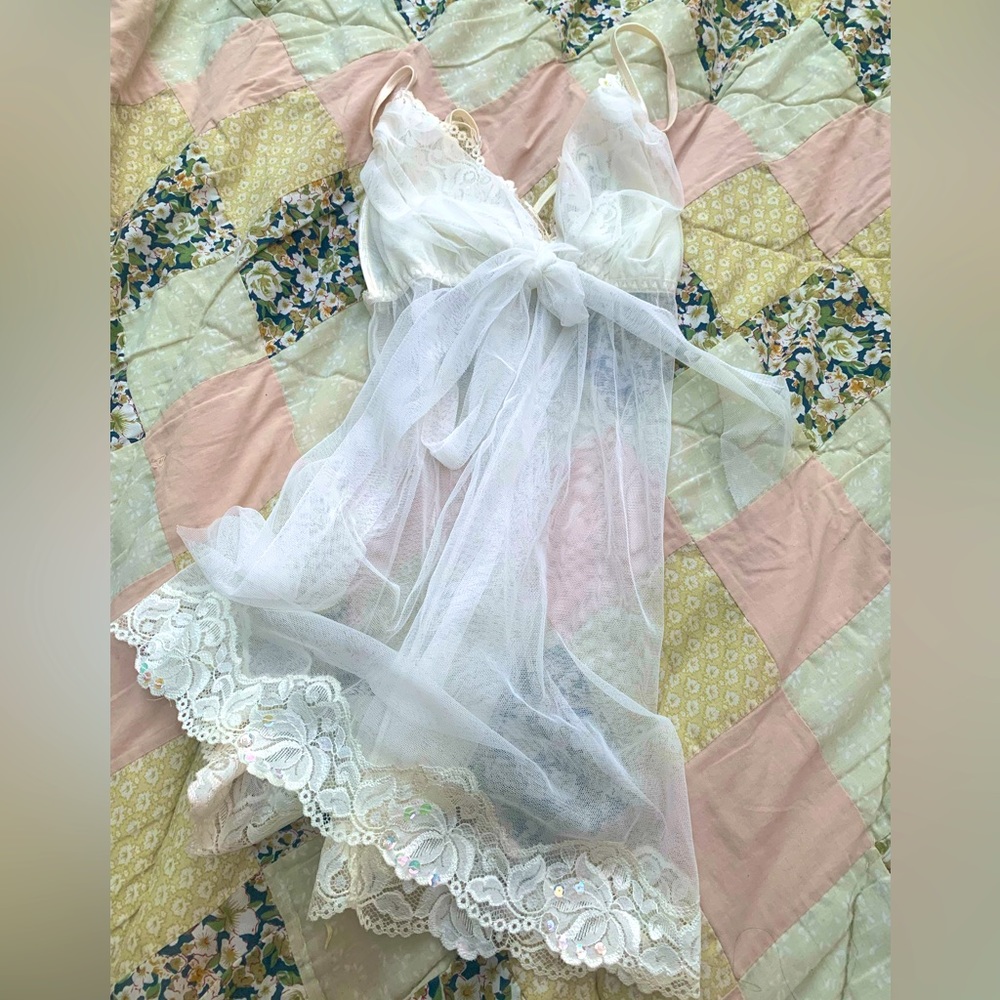 VINTAGE Baby Doll Nightie